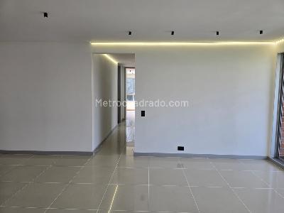 Apartamento de 3 alcobas en venta en Castropol, Medellín, 116 m² · foto 4 de 7