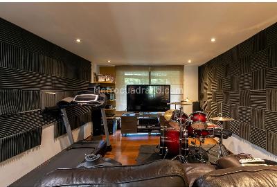 Apartamento de 4 alcobas en venta en Las Lomas 1, Medellín, 226 m² · foto 16 de 19