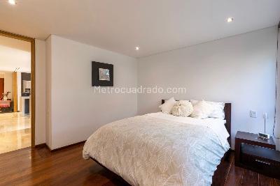 Apartamento de 4 alcobas en venta en Las Lomas 1, Medellín, 226 m² · foto 5 de 19