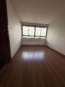 Apartamento de 3 alcobas en venta en La Visitacion, Medellín, 200 m² · foto 9 de 15