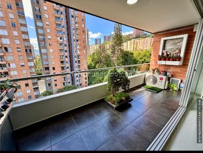 Apartamento en venta en Castropol, Medellín · foto 5 de 17