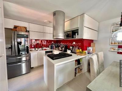 Apartamento en venta en Castropol, Medellín · foto 7 de 17