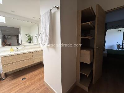 Apartamento de 5 alcobas en venta en El Poblado, Medellín, 232 m² · foto 16 de 20