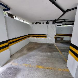 Apartamento de 4 alcobas en venta en El Tesoro, Medellín, 156 m² · foto 11 de 15