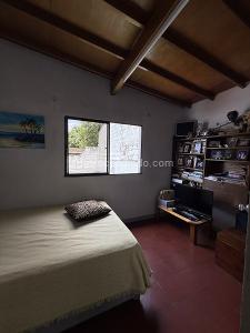 Casa de 3 alcobas en venta en La America, Medellín, 202 m² · foto 10 de 11