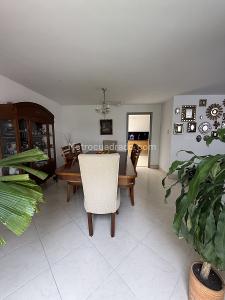 Casa de 3 alcobas en venta en La America, Medellín, 202 m² · foto 4 de 11