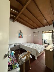 Casa de 3 alcobas en venta en La America, Medellín, 202 m² · foto 7 de 11