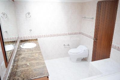 Casa de 3 alcobas en venta en Loma Cola Del Zorro, Medellín, 435 m² · foto 12 de 16