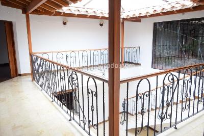 Casa de 3 alcobas en venta en Loma Cola Del Zorro, Medellín, 435 m² · foto 8 de 16