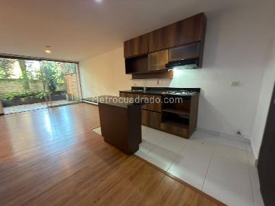 Apartamento de 1 alcoba en venta en El Poblado Provenza, Medellín, 75 m² · foto 5 de 10