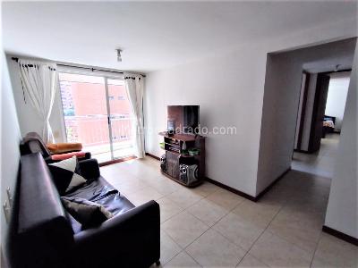 Apartamento de 3 alcobas en venta en Loma De Los Bernal, Medellín, 79 m² · foto 3 de 20
