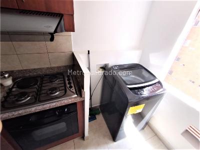 Apartamento de 3 alcobas en venta en Loma De Los Bernal, Medellín, 79 m² · foto 9 de 20