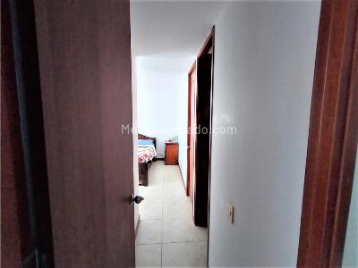 Apartamento de 3 alcobas en venta en Loma De Los Bernal, Medellín, 79 m² · foto 17 de 20