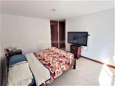 Apartamento de 3 alcobas en venta en Loma De Los Bernal, Medellín, 79 m² · foto 20 de 20