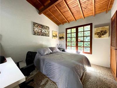Casa de 4 alcobas en venta en Envigado, Envigado, 194 m² · foto 13 de 20
