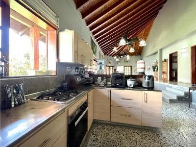 Casa de 4 alcobas en venta en Envigado, Envigado, 194 m² · foto 8 de 20