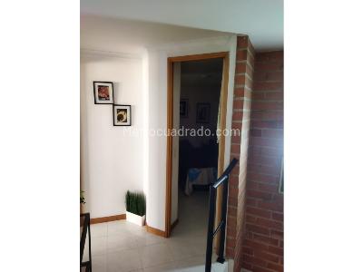 Apartamento de 3 alcobas en venta en Loma Del Indio, Medellín, 110 m² · foto 12 de 20