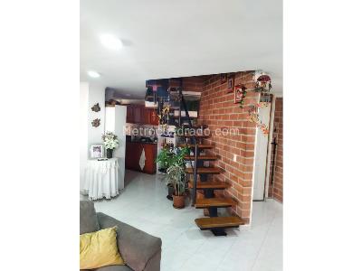 Apartamento de 3 alcobas en venta en Loma Del Indio, Medellín, 110 m² · foto 2 de 20