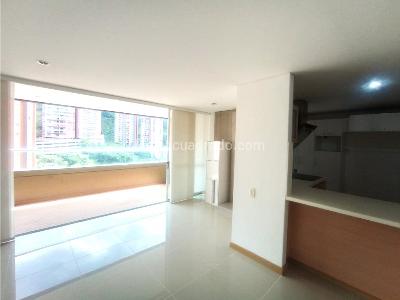 Apartamento de 3 alcobas en venta en Loma De San Jose, Sabaneta, 91 m² · foto 2 de 13