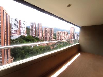 Apartamento de 3 alcobas en venta en Loma De San Jose, Sabaneta, 91 m² · foto 5 de 13