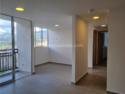 Apartamento de 2 alcobas en venta en Santa Ana, Bello, 54 m² · foto 5 de 13