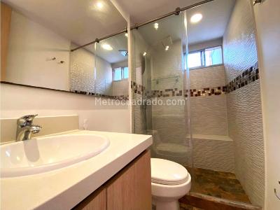 Apartamento de 3 alcobas en venta en San Jose, Sabaneta, 113 m² · foto 12 de 13