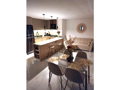 Apartamento de 2 alcobas en venta en Loma De San Jose, Sabaneta, 69 m² · foto 2 de 20