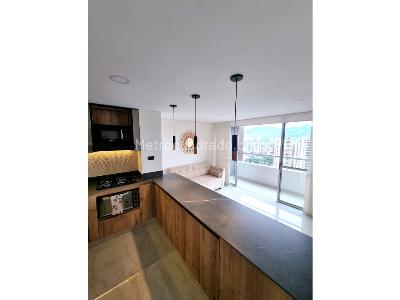 Apartamento de 2 alcobas en venta en Loma De San Jose, Sabaneta, 69 m² · foto 7 de 20