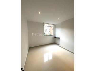 Apartamento de 3 alcobas en venta en San Jose, Sabaneta, 87 m² · foto 17 de 20