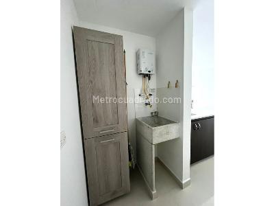 Apartamento de 3 alcobas en venta en San Jose, Sabaneta, 87 m² · foto 4 de 20