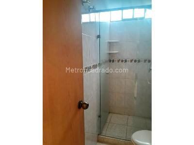 Apartamento en venta en Loma De Los Bernal, Medellín · foto 20 de 20