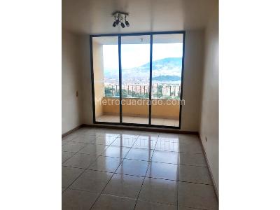 Apartamento en venta en Loma De Los Bernal, Medellín · foto 2 de 20