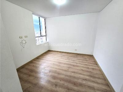 Apartamento de 3 alcobas en venta en Loma De San Jose, Sabaneta, 70 m² · foto 6 de 13