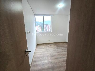 Apartamento de 3 alcobas en venta en Loma De San Jose, Sabaneta, 70 m² · foto 8 de 13