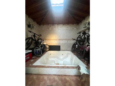 Casa de 4 alcobas en venta en Florida Nueva, Medellín, 292 m² · foto 11 de 20