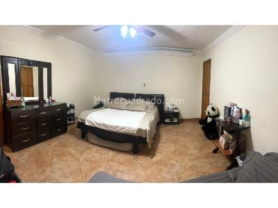 Casa de 4 alcobas en venta en Florida Nueva, Medellín, 292 m² · foto 16 de 20
