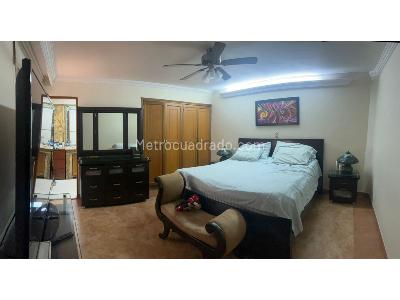 Casa de 4 alcobas en venta en Florida Nueva, Medellín, 292 m² · foto 17 de 20