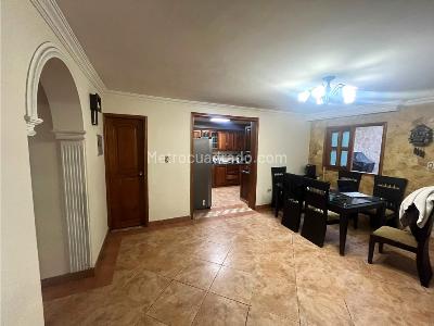 Casa de 4 alcobas en venta en Florida Nueva, Medellín, 292 m² · foto 3 de 20