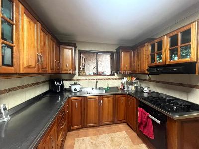 Casa de 4 alcobas en venta en Florida Nueva, Medellín, 292 m² · foto 8 de 20