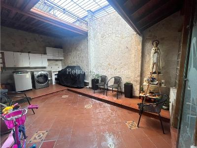 Casa de 4 alcobas en venta en Florida Nueva, Medellín, 292 m² · foto 9 de 20