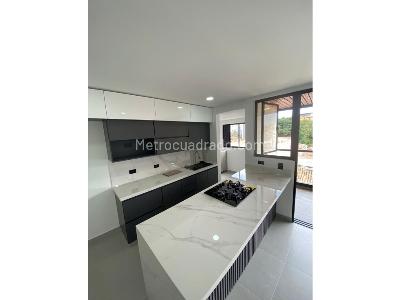 Apartamento de 3 alcobas en venta en Estadio, Medellín, 95 m² · foto 2 de 20
