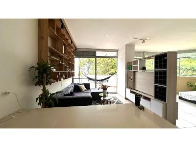 Apartamento en venta en Loma De Los Bernal, Medellín · foto 2 de 18