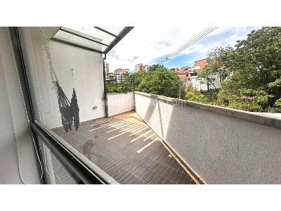 Apartamento en venta en Loma De Los Bernal, Medellín · foto 6 de 18