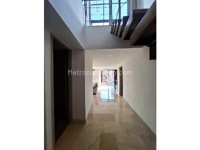 Apartamento en venta en El Portal, Envigado · foto 2 de 20