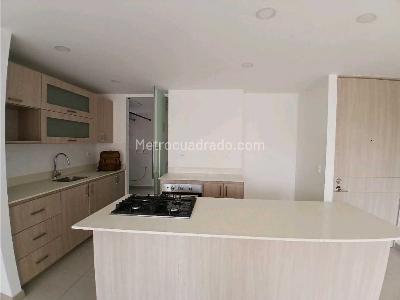 Apartamento de 3 alcobas en venta en Loma De San Jose, Sabaneta, 104 m² · foto 12 de 20