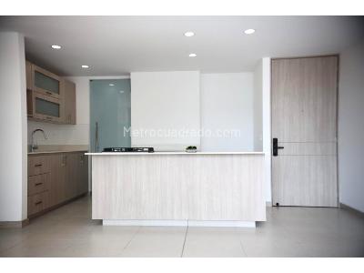Apartamento de 3 alcobas en venta en Loma De San Jose, Sabaneta, 104 m² · foto 2 de 20