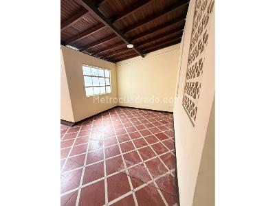 Casa de 4 alcobas en venta en Belen, Medellín, 249 m² · foto 2 de 20