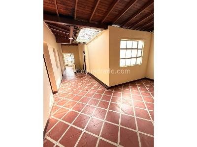 Casa de 4 alcobas en venta en Belen, Medellín, 249 m² · foto 4 de 20