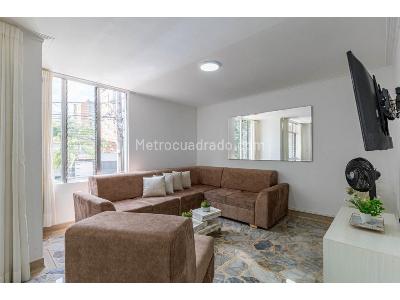Casa de 5 alcobas en venta en Estadio, Medellín, 197 m² · foto 4 de 20