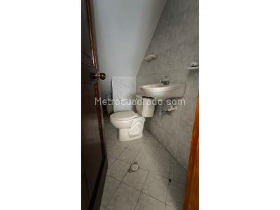 Casa de 3 alcobas en venta en La Floresta, Medellín, 113 m² · foto 11 de 18